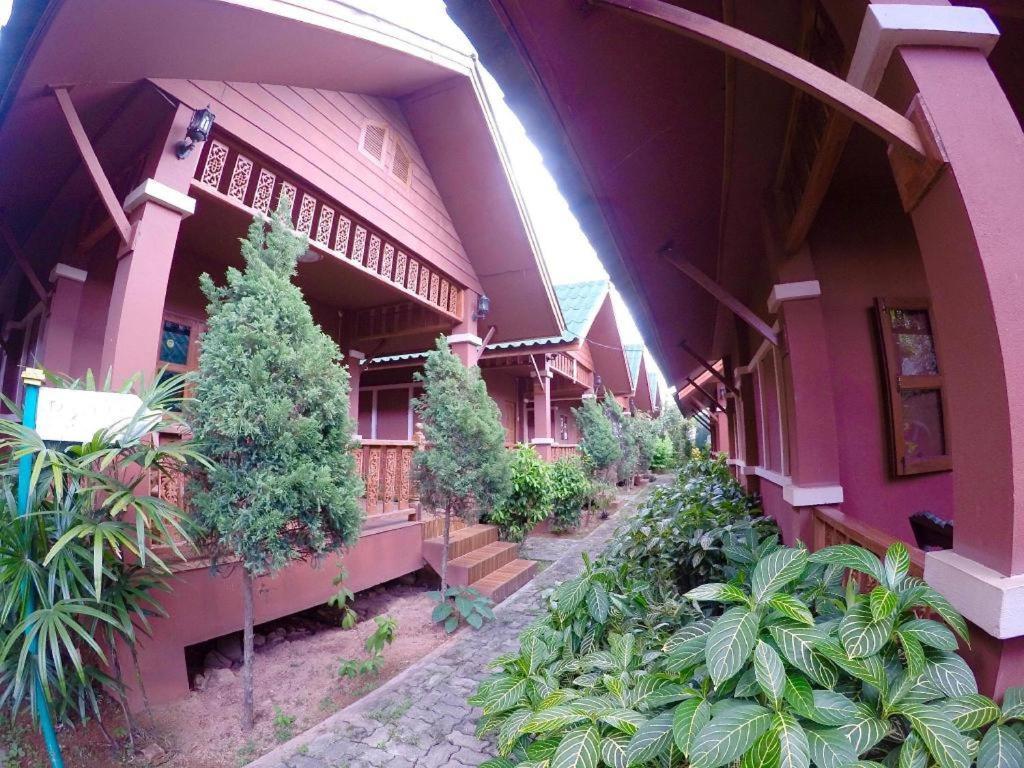 Chiangsan Goldenland Resort Chiang Saen Exterior foto